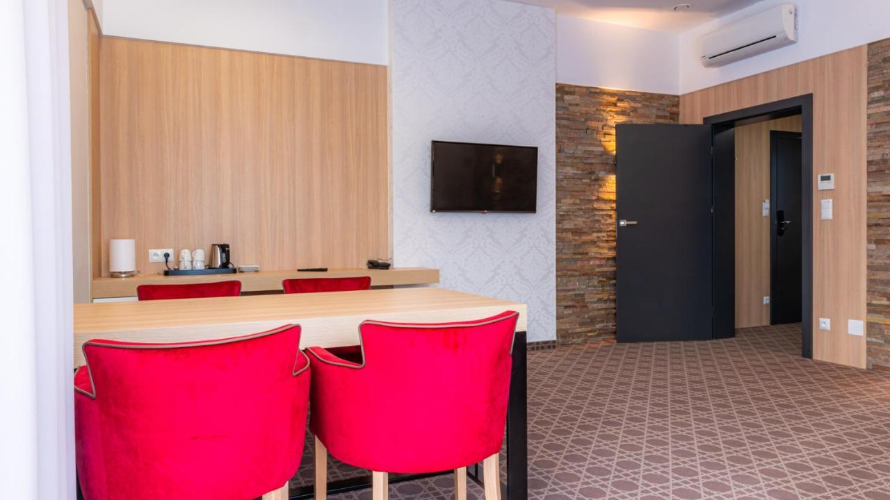 Hotel Nad Czernicą Czarne  Zewnętrze zdjęcie