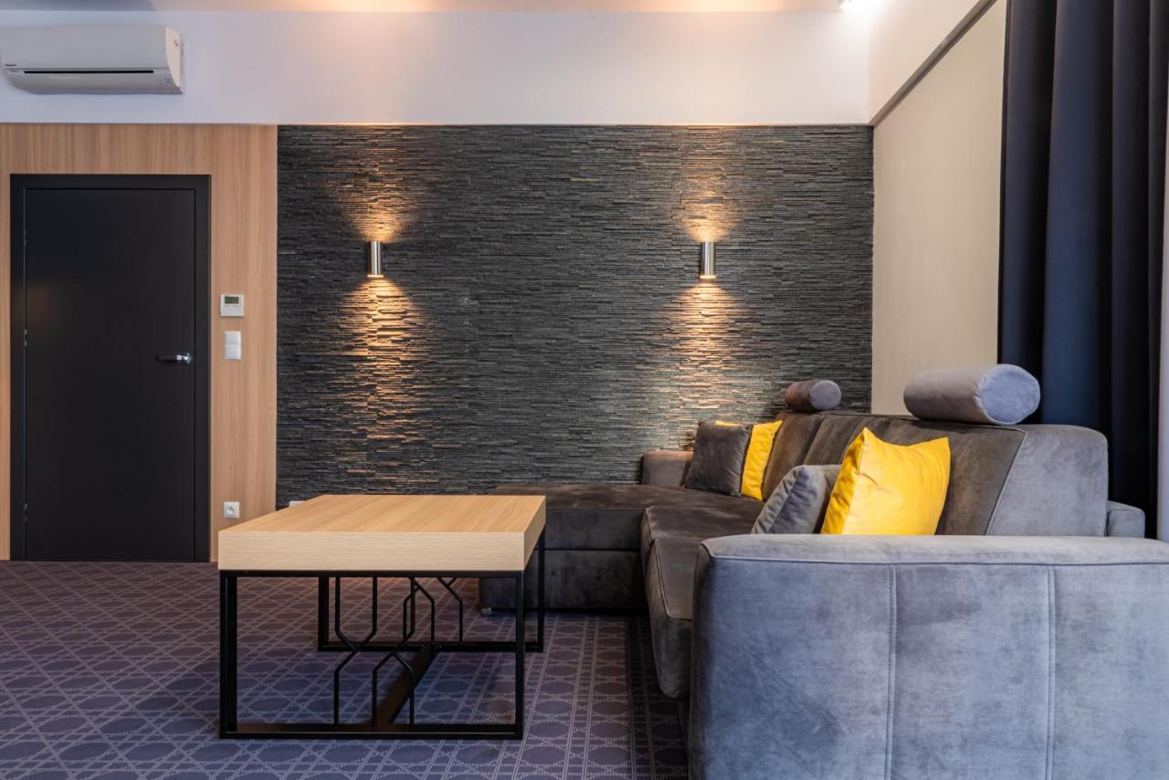 Hotel Nad Czernicą Czarne  Zewnętrze zdjęcie